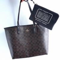 ราคา กระเป๋า Coach F36658 tote กลับด้าน ซื้อ 1 ได้ถึง 2 ค่า ของแท้ (546085131)