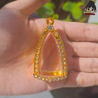 ราคา (จัดส่งเร็ว) กรอบพระ กรอบพระชุบทองล้อมเพชร ลายข้างเกี๊ยว | ใส่พระกริ่ง | มีห่วงและยางรองแถมให้พร้อมใส่ (47953120152)