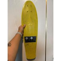 ราคา Penny Board Australia (เฉพาะบอร์ด) ขนาด 22 นิ้ว เป็นสีเหลืองทำจากวัสดุรีไซเคิล แข็งแรงทนทาน (24178657726)