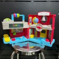 ราคา Fisher-Price Little People Friendly School ฉากของเล่น ฉากโรงเรียน บ้านตุ๊กตา **มือสอง** (22631580696)
