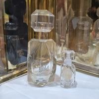 ราคา Chacha factory: เชตกล่องและขวดน้ำหอม Victoria's Secret Angel Gold Parfum (ขวดเปล่า)ขนาด 50 มล.และขนาด 7.5 มล.(แท้) (46905842423)