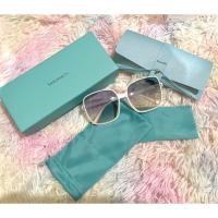 ราคา (พร้อมส่ง) แว่นตากันแดดพร้อมกล่อง &.,แว่นกันแดด แว่นแฟชั่น แว่นตาพร้อมอุปกรณ์ (14691470096)