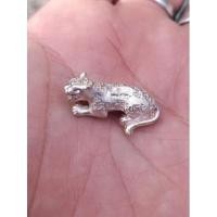 ราคา เสือหมอบ รุ่น1 ปี2535 หลวงพ่อเปิ่น วัดบางพระ จ.นครปฐม เนื้อเงิน ตอกโค๊ด มีจาร หายากสร้างน้อย เลี่ยมพร้อมใช้... (23709343215)