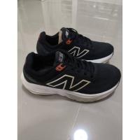 ราคา New Balance รุ่น Fresh Foam X 860v14 SIZE 6.5US 23.5 CM สภาพ90% แท้ (48606242152)