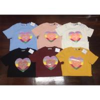 ราคา เสื้อยืดปักเลื่อมลายหัวใจสีรุ้ง I love u งานป้าย It’s me basic เก็บเงินปลายทาง (2030607781)