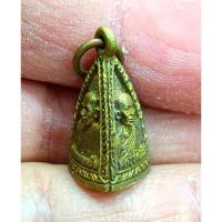 ราคา NEWพระกริ่ง 3 หน้า พิธีใหญ่ ปี 2535 หลวงพ่อแช่ม หลวงพ่อช่วง หลวงพ่อเกลื้อม วัดฉลอง จ.ภูเก็ต บนได้ไหว้รับ รูปลักษณ์สว (22821699842)