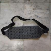 ราคา กระเป๋าคาดอก แนวสตรีท BAO BAO ISSEY MIYAKE แท้ มือสอง สภาพดี ของพร้อมส่งครับ (45655706427)