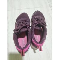 ราคา Reebok รองเท้าผ้าใบ ไซส์ 37 มือสอง (26365654967)
