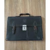ราคา ส่งต่อกระเป๋าหนังนักเรียน Jacob De Julia 18" หลังต่อ (16613689146)