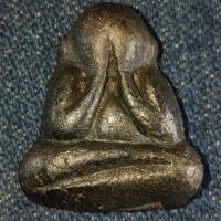 ราคา C09 พระปิดตาหลังแบบ หลวงพ่อแก้ววัดเครือวัลย์ชลบุรี เนื้อผงคลุกรักปิดทองพิมพ์ใหญ่ พระบ้านเหมามาโปรดพิจารณาด้วยตัวท่านเอง (9583296179)