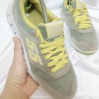 ราคา รองเท้าผ้าใบ #รองเท้าผ้าใบแบรนด์แท้มือ2 EXR งานสวย พื้นเต็มและหนึน ไม่ขาด ซอฟเดิม sz.38 ยาว 24.5 ซม. (1734225729)