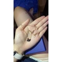 ราคา SWAROVSKI ผ่านสร้อยคอหงส์ดําสวารอฟสกี้ (42508819452)