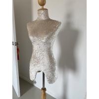 ราคา หุ่นโชว์เสื้อผ้าผ้ากำมะยี่มือสองตัวละ500 (16444456567)