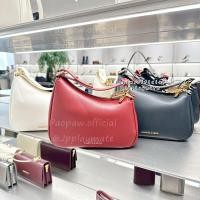ราคา Charles & Keith รุ่น Agatha กระเป๋าสะพายไหล่ สะพายข้าง CK2 ((แท้จากชอป มีถุงผ้า ถุงกระดาษให้)) (52055949193)