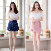 ราคา Set 2 ชิ้น เสื้อปาดไหล่ระบายสายเดี่ยวผูกไหล่ ผ้าไหมอิตาลี พร้อมกับกางเกงทรงป้ายด้านหน้าลายหัวใจ (1035224823)