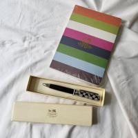 ราคา COACH pen & notebook ชุดปากกา และ สมุด 2 เล่ม จาก Coach (22527593846)