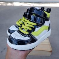 ราคา รองเท้าเด็กมือสองแท้100% Vans 15cm. (6109958648)