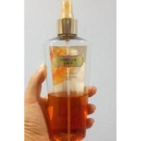 ราคา ส่งฟรี! สเปรย์น้ำหอม Victoria Secret Vanilla Lace (237950274)