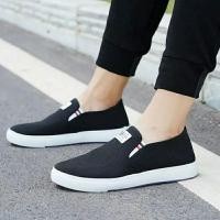 ราคา รองเท้าผ้าใบคัทชูชายทรงสวมไม่ผูกเชือกสวมใส่ง่าย (14861377985)