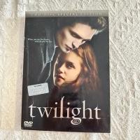 ราคา [PRE-LOVED] ดีวีดีทไวไลท์ (53406039320)