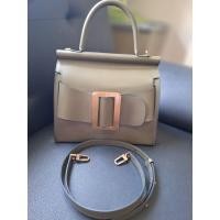 ราคา กระเป๋าถือ รุ่น Karl 28 Gold Buckle มือสอง ของแท้ (41569289278)