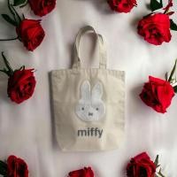 ราคา กระเป๋าผ้า miffy สีขาวแบรนด์แท้มือ 2 จากตู้ญี่ปุ่น (25462918794)