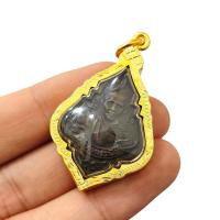 ราคา D เหรียญหลวงพ่อรุ่ง วัดท่ากระบือ เนื้อทองเหลืองรมดำ เลี่ยมกรอบทองไมครอนเกรด A ด้านหลังมหายันต์ปี 2484 (29280919021)