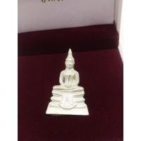 ราคา รูปหล่อหลวงพ่อโสธร รุ่น 80 ปีกรมตำรวจ วัดโสธร เนื้อเงิน พร้อมกล่องหนังเดิม (44753786598)