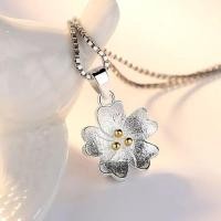 ราคา [ CLEARANCE SALE ] สร้อยคอซากุระ • Sakura Necklace (2664980916)
