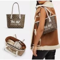 ราคา Coach Mini City Tote in Signature Canvas with Horse and Carriage Print แท้ 100% (25111637200)
