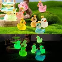 ราคา เครื่องประดับการ์ตูนเรืองแสงมงกุฎน่ารักเป็ดน้อยสีเหลืองตุ๊กตาอุปกรณ์ตกแต่งเดสก์ทอป (26731241453)