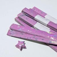 ราคา กระดาษพับดาว เงาวาววับ กระดาษเรนโบว์จำนวน 50 แผ่น สีชมพูลายตัวโน๊ต (29005259321)