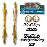 ราคา มือจับประตูบ้านทองเหลืองพร้อมล็อคลายไม้ไผ่สีทอง 34 ซม. 2 ชิ้น (25145283896)