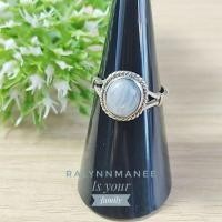 ราคา C6436 แหวนพลอยไพลินนิหร่าแท้ ( Natural Blue Sapphire ) ตัวเรือนเงินแท้925 ชุบทองคำขาว กดเลือกไซส์ที่ตัวเลือก แก้ไซส์ฟรี (18519212219)