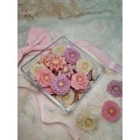 ราคา ขนมอาลัวดอกไม้ สูตรกรอบนอกนุ่มใน อร่อยหวานน้อย หอมกลิ่นกะทิอบควันเทียน สามารถเลือกโทนสีได้ (ทำสดใหม่พรีออเดอร์ 3-4 วัน) (41921735823)