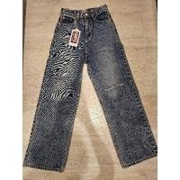 ราคา กางเกงยีนส์levi's ลีวายส์ ทรงญาญ่า กระบอกใหญ่ ไซต์S (22069211729)