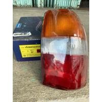 ราคา เสื้อไฟท้าย สตราด้า ข้างRH./ขวา ยี่ห้อ AA motor (27763953212)