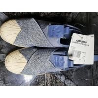 ราคา adidas slip on ของแท้ มือสอง สภาพดีมาก พร้อมกล่อง (8324555444)