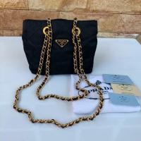ราคา Authentic prada nylon shoulder bag (4119459442)
