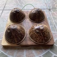 ราคา พร้อมส่งกะลา 4 ลูก กะลามะพร้าวเหยียบแก้รองช้ำ กะลานวดเท้า กะลาเหยียบเพื่อสุขภาพ ผ่อนคลายเท้า (14779904186)