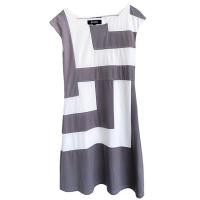 ราคา ERMIS dress เดรสเทาขาว (5779368391)