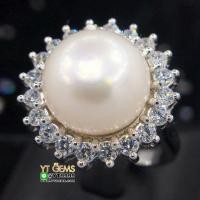 ราคา แหวนไข่มุก แหวนมุกแท้ ล้อมเพชร แหวนเงินแท้ 92.5% ชุบทองคำขาว ประดับ ไข่มุกแท้ ล้อม เพชร Swiss YTG-10209 (6332260486)