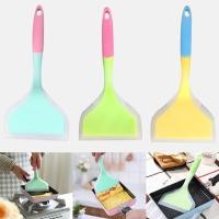 ราคา ตะหลิวซิลิโคน ตะหลิวผัดซิลิโคน ตะหลิวทําอาหารทนความร้อนสูง สีทูโทน (สุ่มสีส่ง) (13189597053)