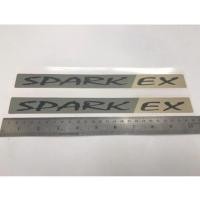 ราคา สติ๊กเกอร์ดั้งเดิม ติดข้างประตู ISUZU SPARK EX ปี 1995 - 1996 ทูโทน sticker ติดรถ แต่งรถ สติกเกอร์ (13290370090)