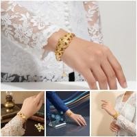 ราคา สร้อยข้อมือดอกไม้สีทอง. เครื่องประดับ gwlag wa ita xuping sumbayak ชุบทองไทเทเนียม (45056172558)
