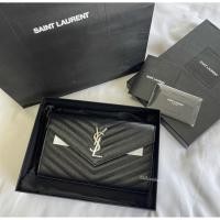 ราคา Used like new Ysl woc9” อะไหล่เงิน ปี2018 (9610475158)