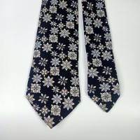 ราคา เนคไทมือสอง Emilio Pucci Men's Silk Tie Floral Design Made in Italy (41664023826)
