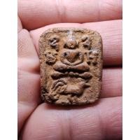 ราคา พระหลวงพ่อปานพิมพ์ขี่ไก่หางสี่เส้นบัวชั้นเดียว(ไก่ต๊อก)​หลังยันต์​ เป็นพิมพ์หนึ่งที่หายากและสวยงาม (49601088272)