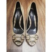 ราคา GUCCI​ ​รองเท้าส้นสูง​ ไม่มีอุปกรณ์​ค่ะ​ สินค้ามือสอง​สภาพ​ดี​ (5697376200)