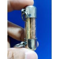 ราคา ตะกรุดมหาบารมี 80 พรรษา หรือ ตะกรุดสามกษัตริย์ พิธีจักรพรรดิตราธิราช ๑๐๘ คณาจารย์ หลวงปู่แผ้ว ปวโร วัดกำแพงแสน ปี 2550 (11068480166)